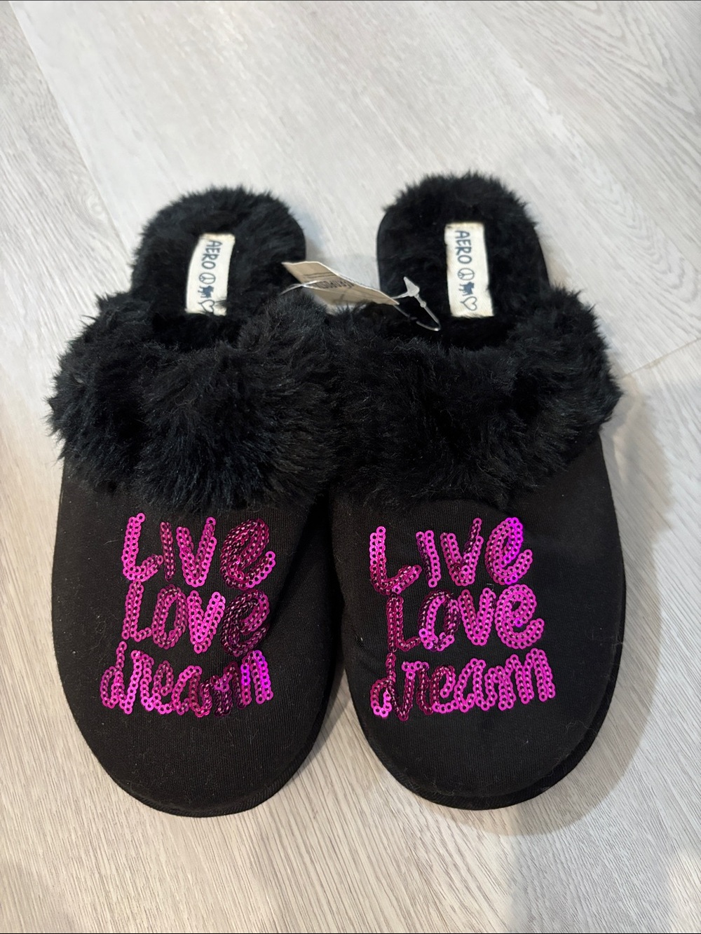 Aero Cozy Black Faux-Fur Slide Slippers with Pink Sequin 'Live Love Dream'